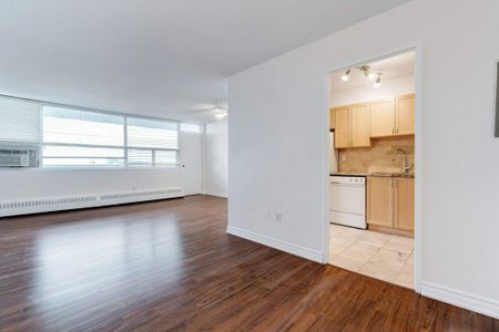 For Lease - 2263 Marine Drive Unit# 1408, Oakville, Ontario - Photo 3