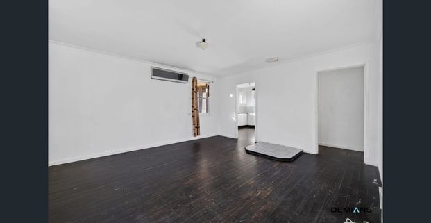 Spacious Family Living in a Quiet Leumeah Location - Photo 1