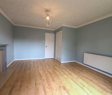 2 bedroom semi-detached to let - Photo 1