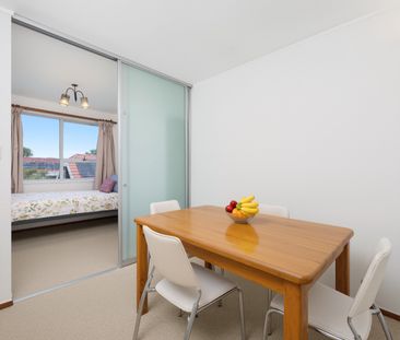 Not your average Townhouse - Photo 6