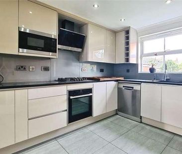 Kingfisher Grove, Three Mile Cross, Reading, Berkshire, RG7 - Photo 6