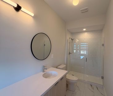 For Lease - 1 Peace Lane, Richmond Hill, Ontario - Photo 3