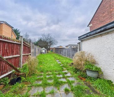 3 bedroom semi-detached house to rent - Photo 5