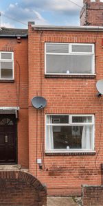 3 bedroom terraced house to rent - Photo 4