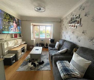 Maguire Drive, Frimley, Camberley, GU16 - Photo 2