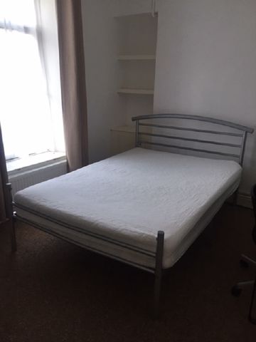 Catherine Street, Swansea, SA1 4JT - Photo 2