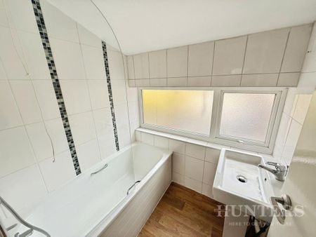 2 bedroom maisonette to rent - Photo 5