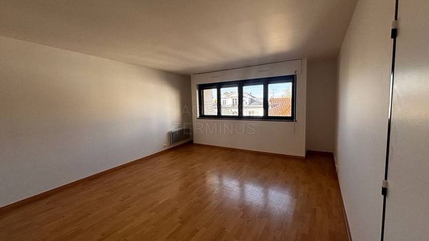 Location Appartement 3 pièces 71m² ENGHIEN LES BAINS 95880 - Photo 1