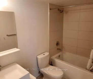 Condo Townhouse For Lease | W9249518 - Photo 2