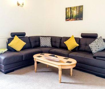 1 bedroom in a house share to rent - Photo 1