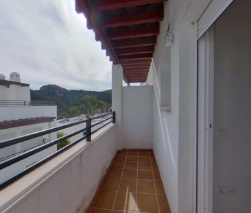 Chalet adosado en alquiler, C/ Aixa - Conjunto Inmob. Regidor Hills... - Photo 2