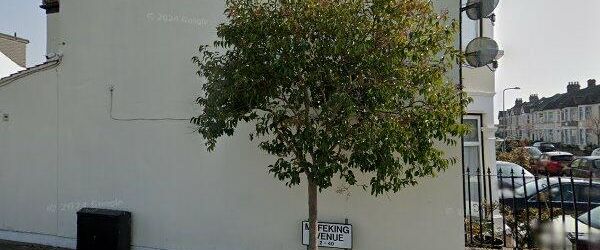 2 Bed Flat, Mafeking Avenue, IG2 - Photo 1