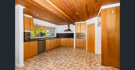 Spacious Family Home with Multiple Living Zones - Photo 5