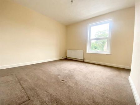 3 bedroom House To Let - Photo 4