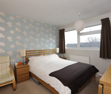 Manor Gardens, Godalming, GU7 - Photo 3