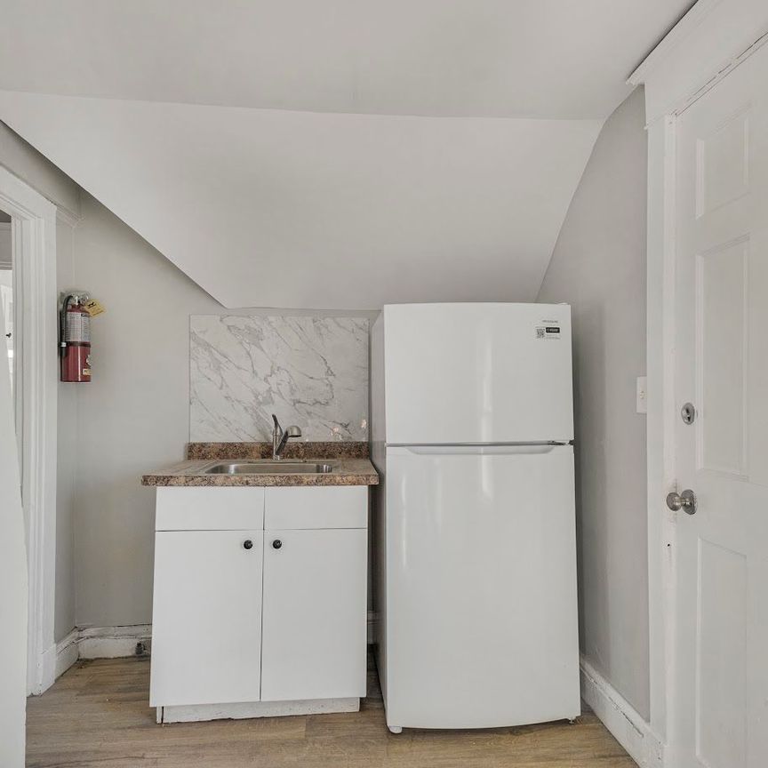 For Lease - 23 Avenue Place Unit# 3, Welland, Ontario - Photo 1