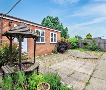 4 bedroom detached bungalow to rent - Photo 5