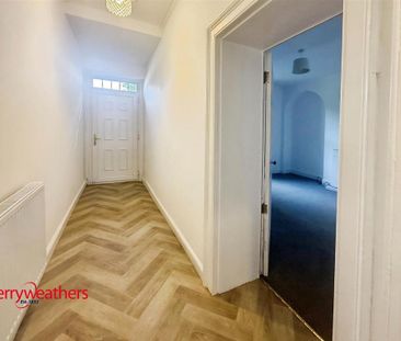 2 bedroom semi-detached house to rent - Photo 5
