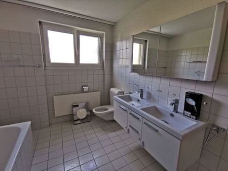 Spacious 4.5-room apartment for rent in Weinfelden. - Photo 5
