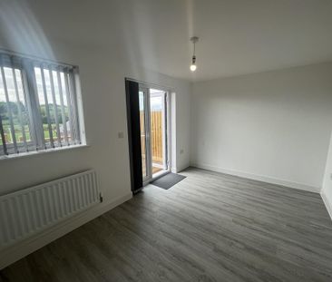 2 bedroom property to rent - Photo 1