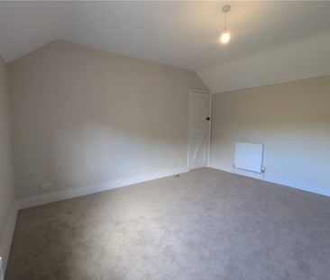 A lovely, newly refurbished 3 bed property in Cheriton offering 3 b... - Photo 1