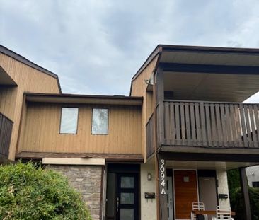 Lovely Unit – Convenient Location! - Photo 2