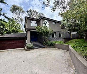 Magnificent home, perfect for multi-generational families - Photo 1