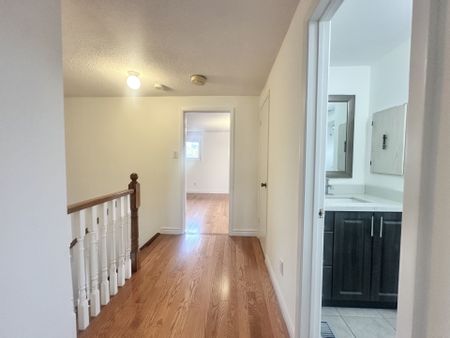 For Lease - 49 Carey Crescent, Markham, Ontario - Photo 5