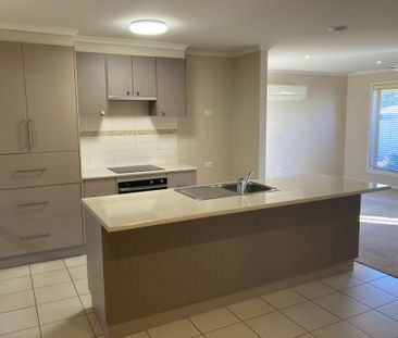 Modern Townhouse in North Shepparton! - Photo 5