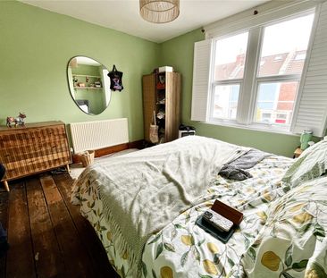 3 Bedroom - Photo 4