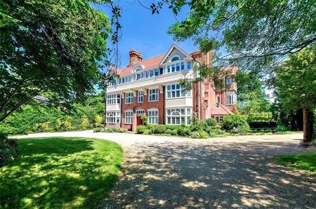 Lower Edgeborough Road, Guildford, Surrey, GU1 - Photo 5