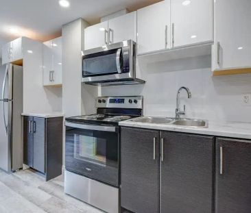 45 Paisley Blvd W — 2 Bedroom Deluxe - Photo 1