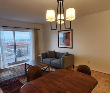 Spacieux condo 1 chambre meublé - Près de la Place Versailles et du... - Photo 4