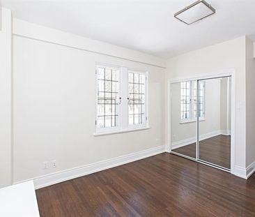 3055 Rue Sherbrooke O. - Photo 2