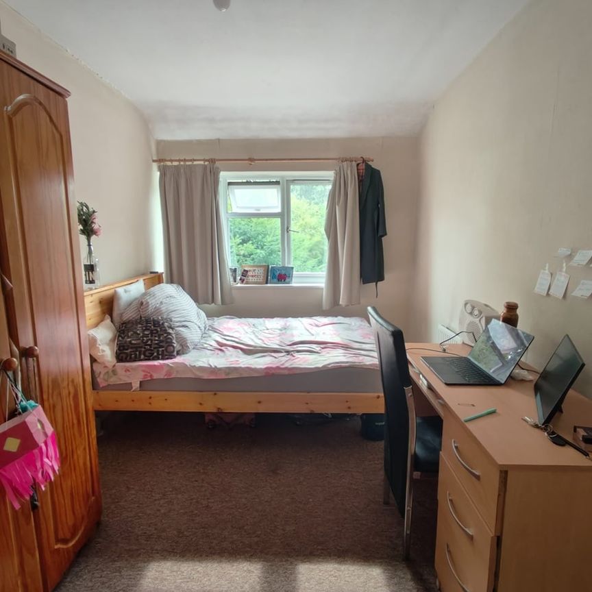 Room in a Shared House, Poole Cres, B17 - Photo 2