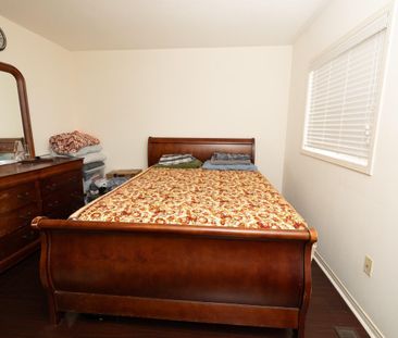 For Lease - 137 Conn Smythe Drive, Toronto, Ontario - Photo 6