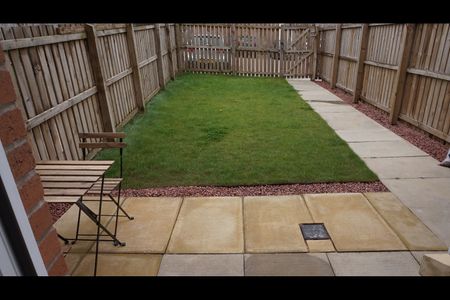 2 Bed End Terrace, Milligan Drive, EH16 - Photo 2