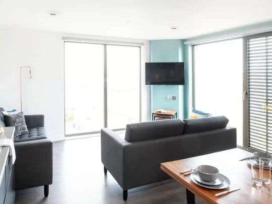 Deluxe Ensuite - Photo 1