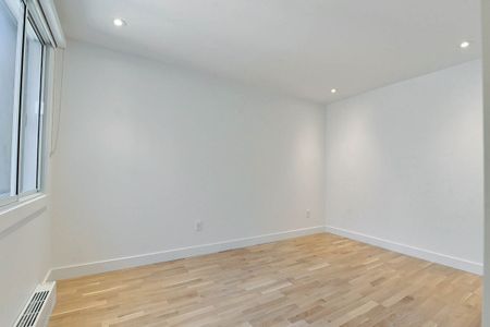 3195 Van Horne Avenue - Photo 3