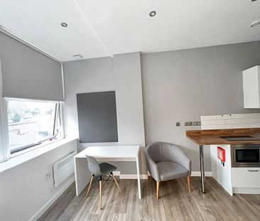 Studio to rent - Photo 1