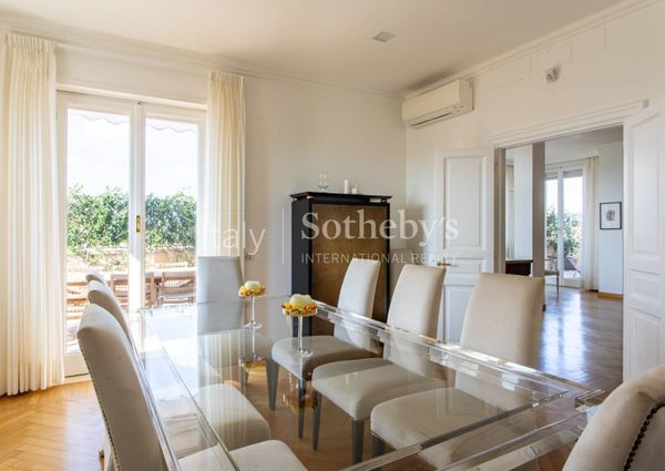Elegant penthouse in Parioli