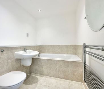 3 bedroom apartment to rent - Photo 5