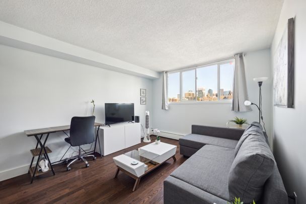 Chic Inner City Living In Mission | Fully Furnished Apartment - Photo 1