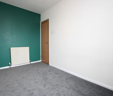 2 bedroom semi-detached house to rent - Photo 2