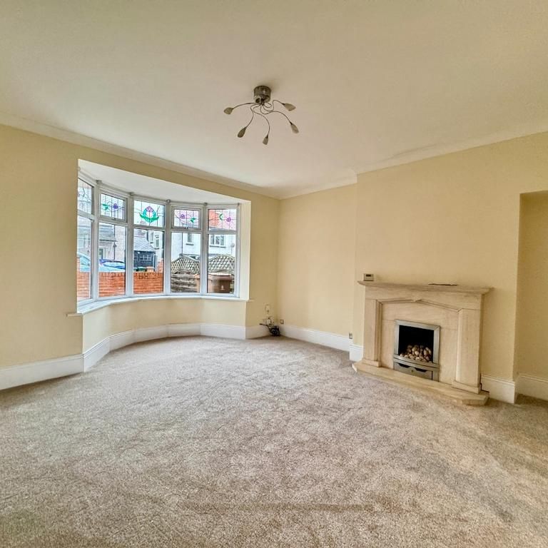 3 bedroom semi-detached house to rent - Photo 1