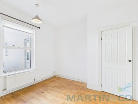 1 bedroom ground floor flat to rent - Photo 2