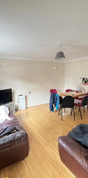 5 bedroom semi-detached house to rent - Photo 1