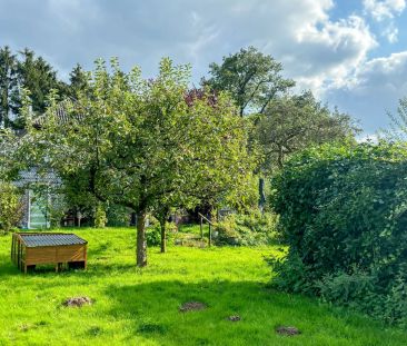 Rarität für echte Naturliebhaber: Einfamilienhaus mit schönem Gartengrundstück und Dachterrasse - Photo 1