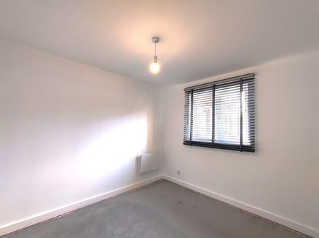 2 bedroom Apartment - Kerr Close, Knebworth - Photo 4
