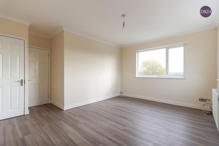 Balmoral Road, Watford, Hertfordshire, WD24 - Photo 2